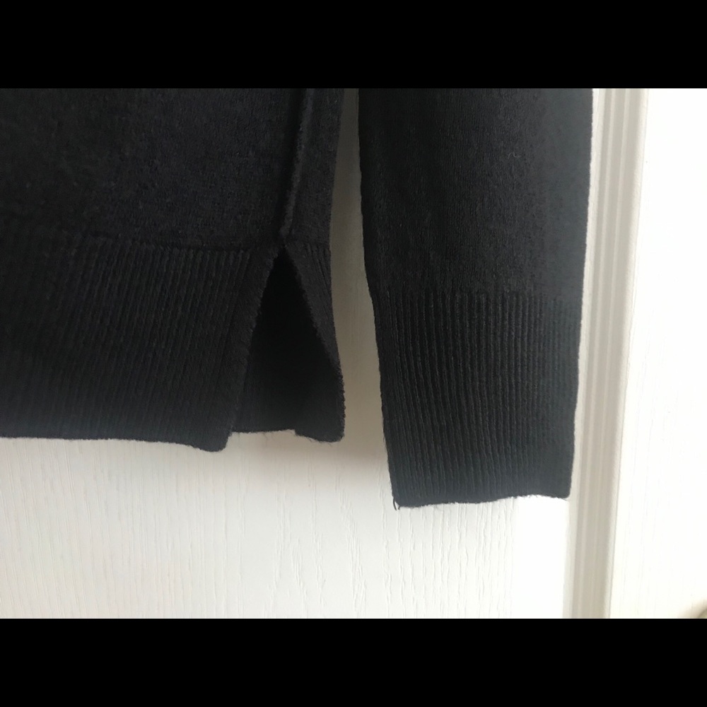 14th & Union sweater. Only worn twice! - Picture 4 of 6